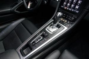 Porsche 911 Turbo, BMW X6 y Audi RS Q8 ¡La belleza está en el interior!